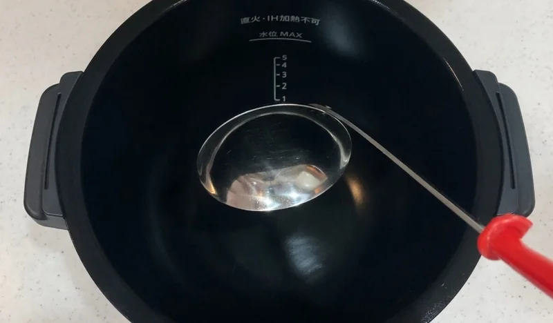 ホットクックのフッ素鍋の内鍋に金属のおたまは非推奨